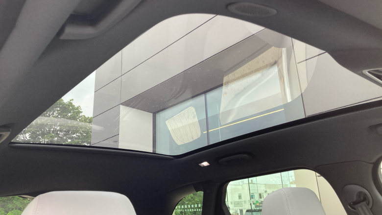 Land Rover Range Rover Velar 2.0 P400e Dynamic SE 5dr Auto Estate